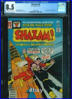 DC Comics SHAZAM! #28 2nd Black Adam 1st After Golden Age CGC 8.5